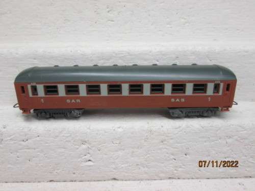 HO SCALE : LIMA : SAR - ORANGE EXPRESS - IST CLASS COACH