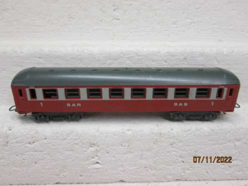 HO SCALE : LIMA : SAR - ORANGE EXPRESS - IST CLASS COACH