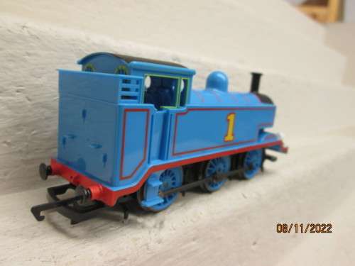 OO SCALE : HORNBY : THOMAS THE TANK 0-6-0 STEAM LOCOMOTIVE