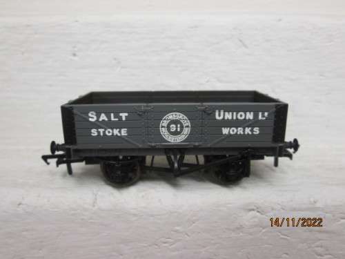 OO SCALE: BACHMANN : 5-PLANK OPEN WAGON /SALT UNION - BOXED