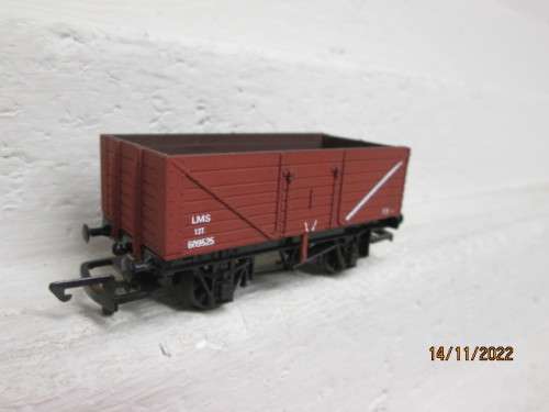 OO SCALE: DAPOL : 7-PLANK OPEN WAGON - BOXED