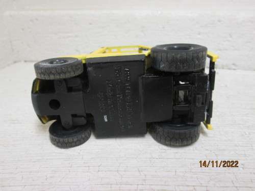 1:30 : DIE CAST : HYSTER LIFT TRUCK