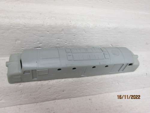 HO SCALE: RHODESIAN RAILWAYS DE-2 - LOCOMOTIVE BODY SHELL ONLY