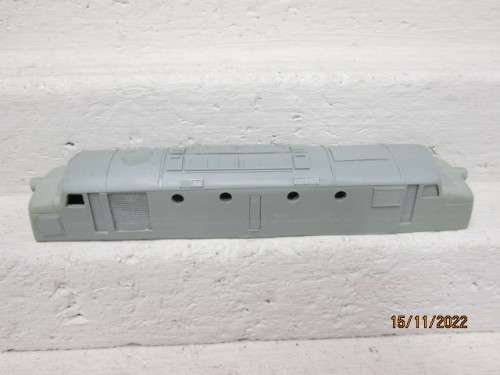 HO SCALE: RHODESIAN RAILWAYS DE-2 - LOCOMOTIVE BODY SHELL ONLY