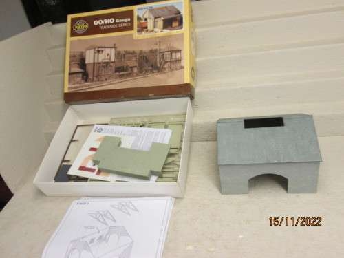 HO / OO SCALE : RATIO - GOODS SHED - KIT - BOXED