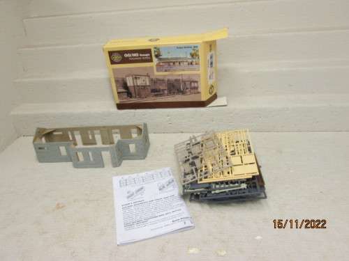 HO / OO SCALE : RATIO - STATION BUILDING KIT - BOXED