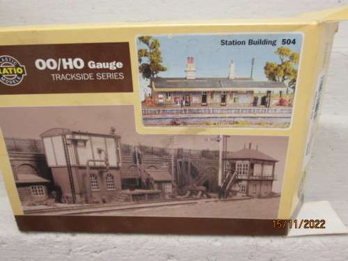 HO / OO SCALE : RATIO - STATION BUILDING KIT - BOXED