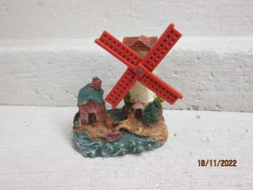 N SCALE : WINDMILL