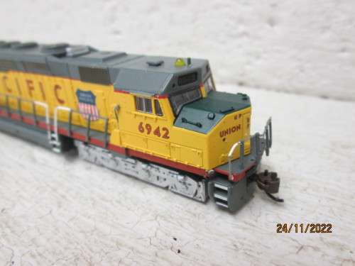 N SCALE : BACHMANN - DD40 AX - UNION PACIFIC DIESEL LOCOMOTIVE - DCC