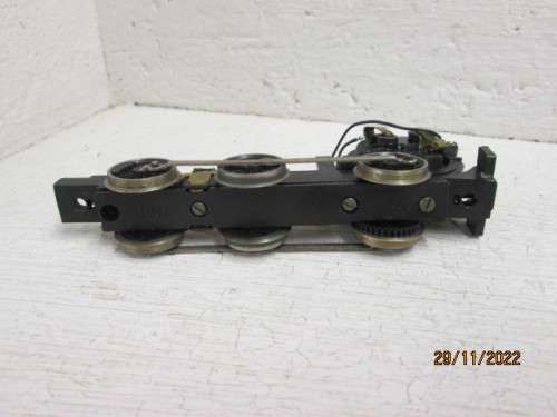 HO SCALE : LIMA : 0-6-0 STEAM LOCOMOTIVE CHASSIS ONLY