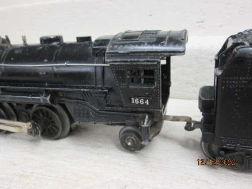 O SCALE : LIONEL :2-4-2  STEAM LOCOMOTIVE