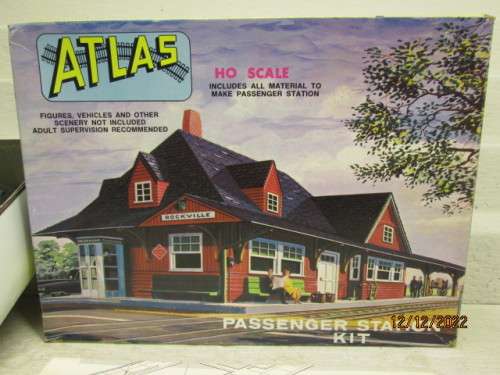 HO SCALE : ATLAS : PASSENGER STATION - KIT - BOXED