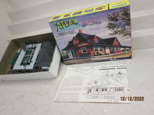 HO SCALE : ATLAS : PASSENGER STATION - KIT - BOXED