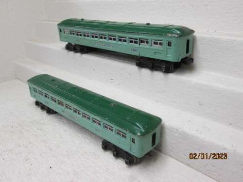 O SCALE : LIONEL/HORNBY :  GREEN PULLMAN PASSENGER COACHES - X2