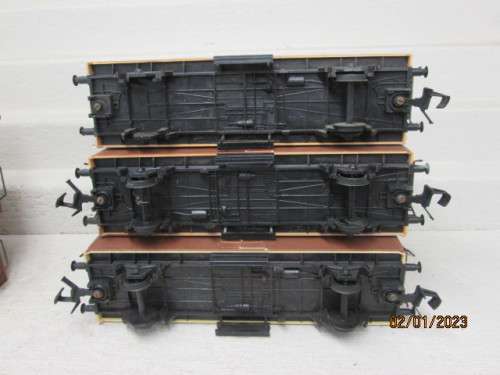 O SCALE : LIMA : GOODS WAGONS - X6