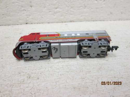 N SCALE : KATO : SANTE FE : F7A DIESEL LOCOMOTIVE - BOXED