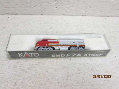 N SCALE : KATO : SANTE FE : F7A DIESEL LOCOMOTIVE - BOXED