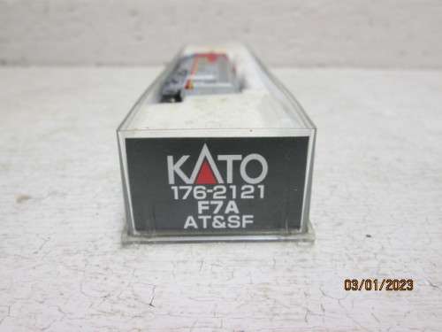 N SCALE : KATO : SANTE FE : F7A DIESEL LOCOMOTIVE - BOXED