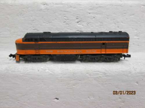 N SCALE : ATLAS : THE MILWAUKEE ROAD - DIESEL LOCOMOTIVE - BOXED