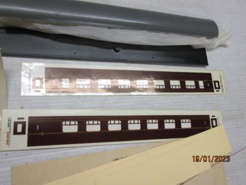 OO SCALE : MAJ : LMS 3RD CLASS COACH - KIT - BOXED