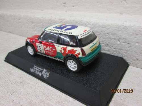1:32 SCALE : SCALEXTRIC : MINI COOPER- S - NO.15 - BOXED