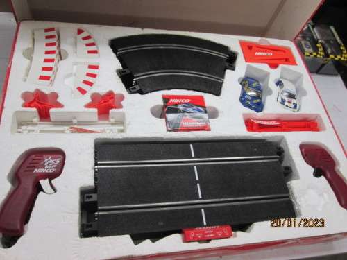 1:32 SCALE : NINCO : M3 RACING SET - BOXED