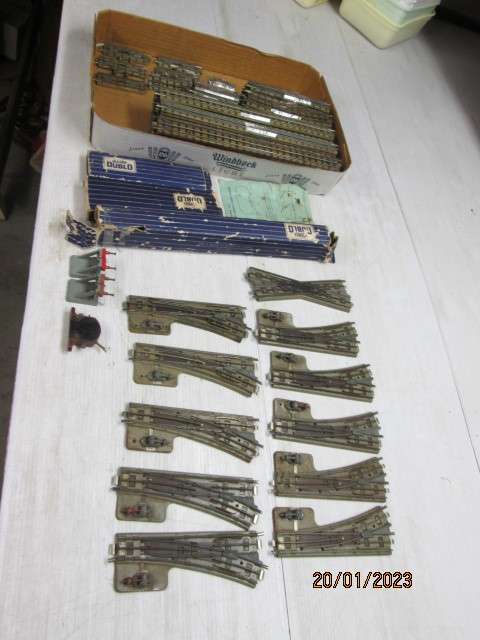 OO SCALE : HORNBY DUBLO - 3-RAIL METAL TRACK - X90  PIECES