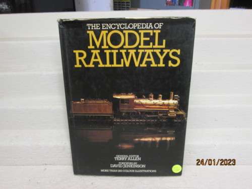 BOOK : THE ENCYCLOPEDIA OF MODEL RAILWAYS