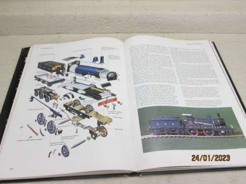 BOOK : THE ENCYCLOPEDIA OF MODEL RAILWAYS