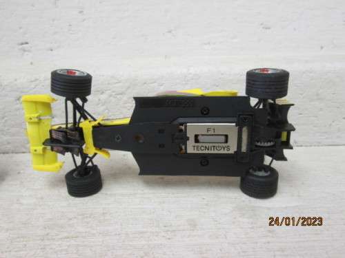 1:32 SCALE : SCX  FORMULA ONE SET - JORDAN VS WILLIAMS - BOXED
