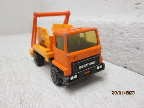 MATCHBOX : SUPERKINGS - BEDFORD CONTRACTORS TRUCK