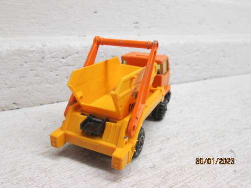 MATCHBOX : SUPERKINGS - BEDFORD CONTRACTORS TRUCK