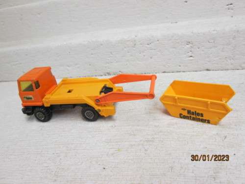 MATCHBOX : SUPERKINGS - BEDFORD CONTRACTORS TRUCK