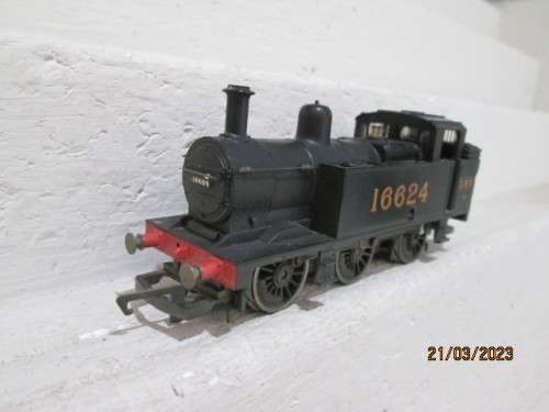 OO SCALE : HORNBY : CLASS 3F 0-6-0 STEAM LOCOMOTIVE - BOXED