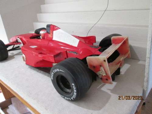 LARGE RC FORMULA 1 FERRARI CAR