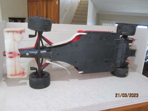 LARGE RC FORMULA 1 FERRARI CAR