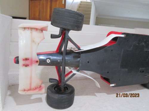 LARGE RC FORMULA 1 FERRARI CAR