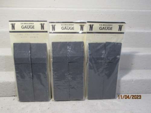N SCALE: S.N MOULDINGS:  x3 PLATFORM WITH LEADING RAMP KITS - BOXED