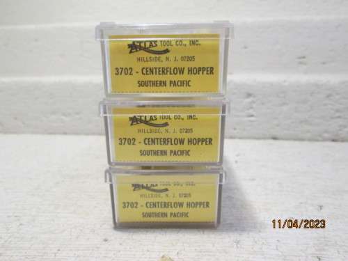 N SCALE : ATLAS: SOUTHERN PACIFIC - CENTRE FLOW HOPPERS - X3 - BOXED