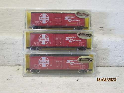 N SCALE : ATLAS : SANTE FE - 50FT HIGH CUBE BOX CARS - X3- BOXED