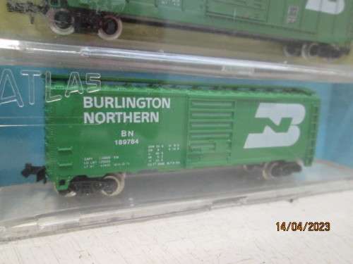 N SCALE : ROUNDHOUSE : BURLINGTON NORTHERN - X3 VARIOUS BOX CARS - BOXED