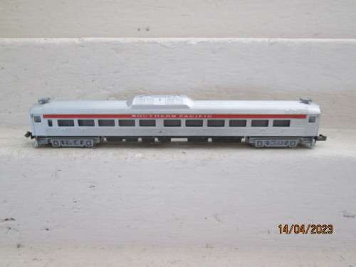 N SCALE : CON-COR : SOUTHERN PACIFIC - RAIL CAR COACH - BOXED