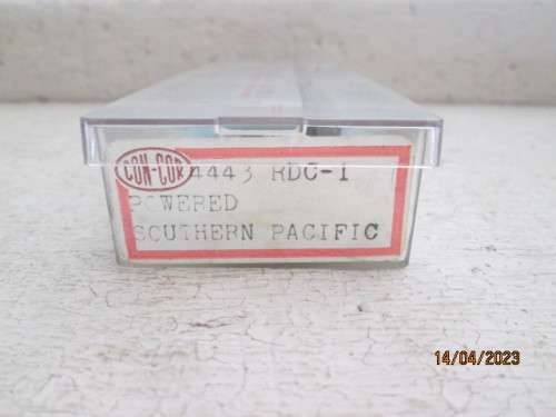 N SCALE : CON-COR : SOUTHERN PACIFIC - RAIL CAR COACH - BOXED
