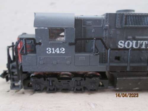 N SCALE : CON-COR : SOUTHERN PACIFIC - DIESEL LOCOMOTIVE - BOXED