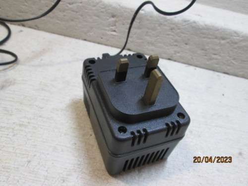 HO SCALE : BACHMANN - DCC EZ COMMAND CONTROL CENTRE