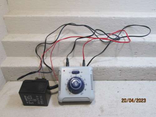 HO SCALE : BACHMANN - TRANSFORMER / CONTROLLER
