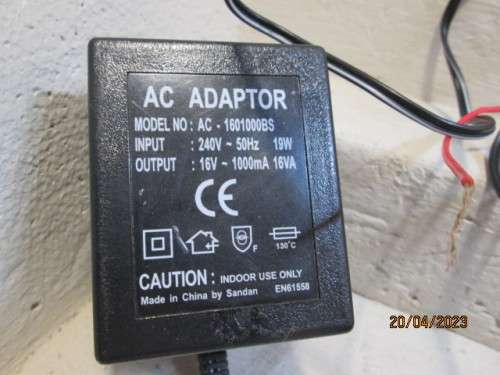 HO SCALE : BACHMANN - TRANSFORMER / CONTROLLER