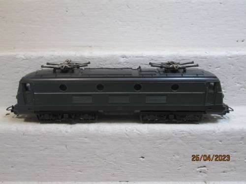 HO SCALE :  LIMA : GREEN ELECTRIC LOCOMOTIVE