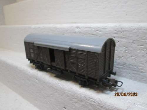 HO SCALE : LIMA : BOX CAR -  FS