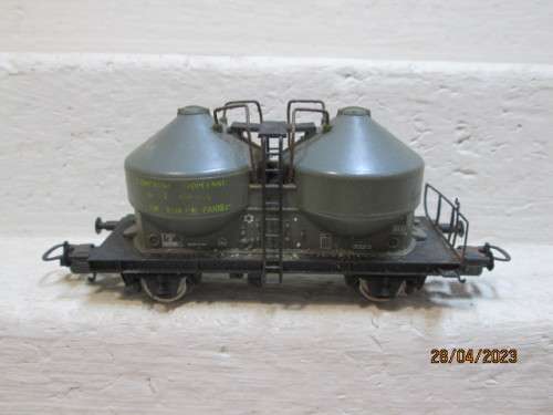 HO SCALE : LIMA : DARK GREY TWIN TANKER